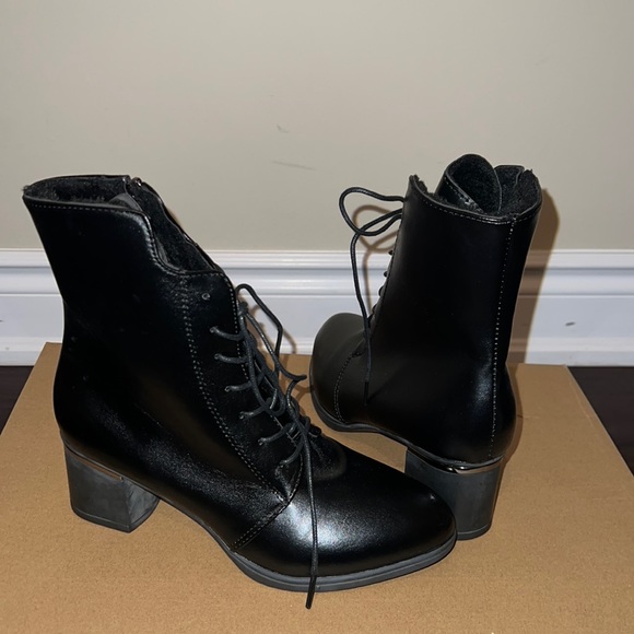 Lace up booties - Picture 3 of 3